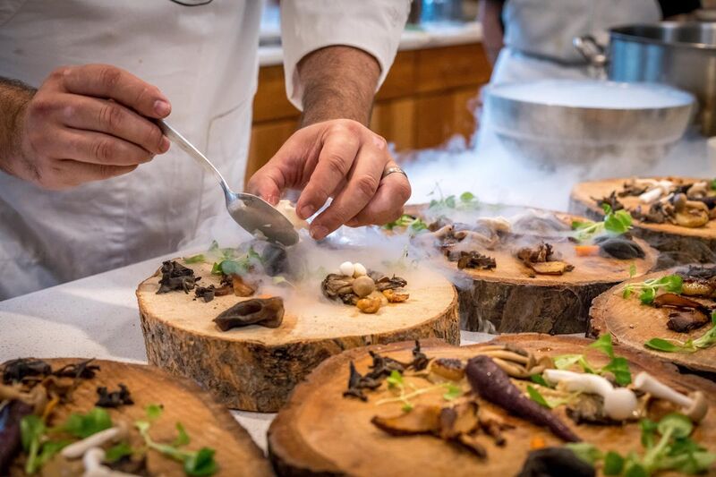 Catering vom das anno – elegant arrangierte Speisen